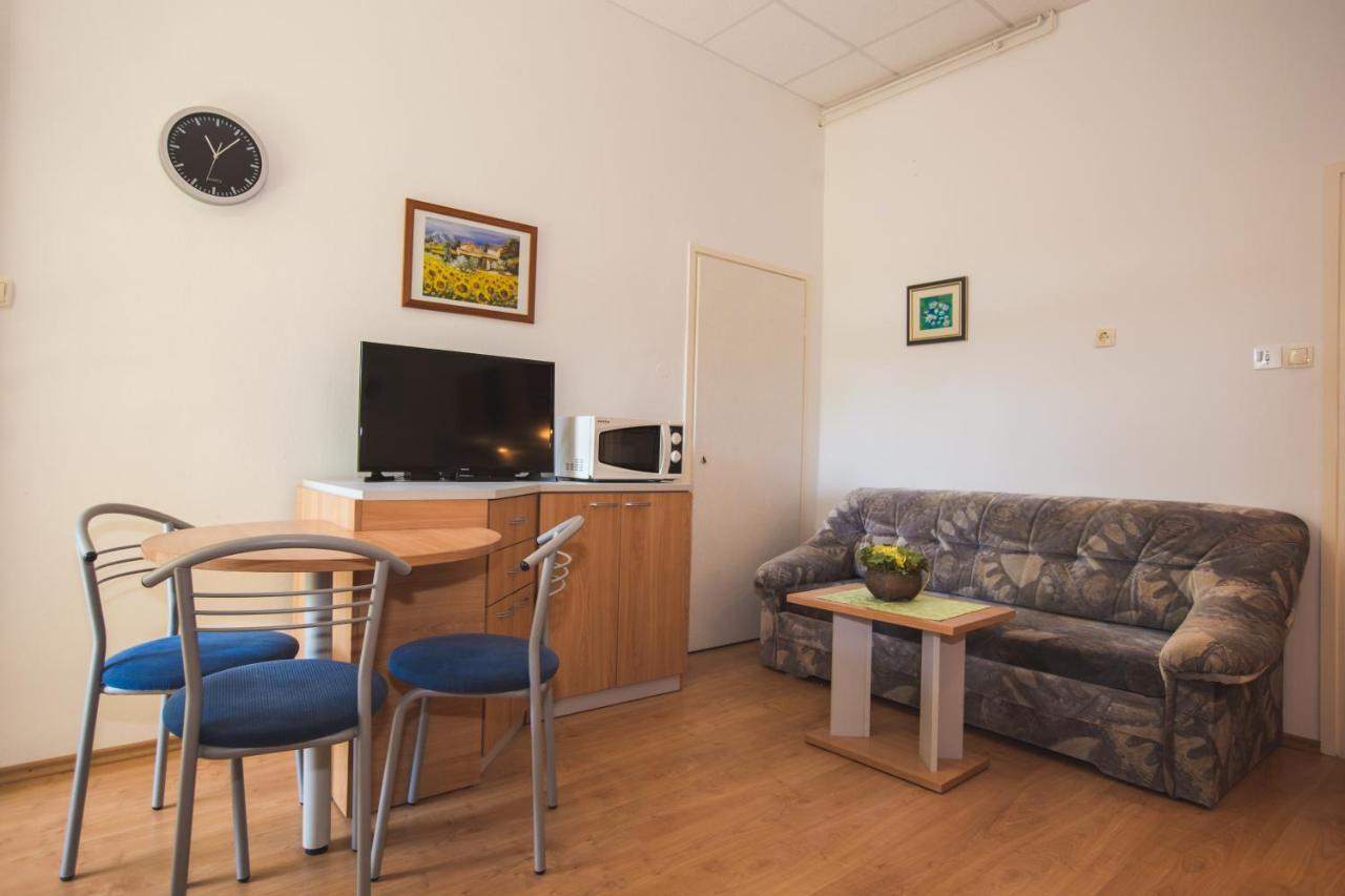 Apartmani Nada & Darko, Kampor, Rab, Hrvatska Екстериор снимка
